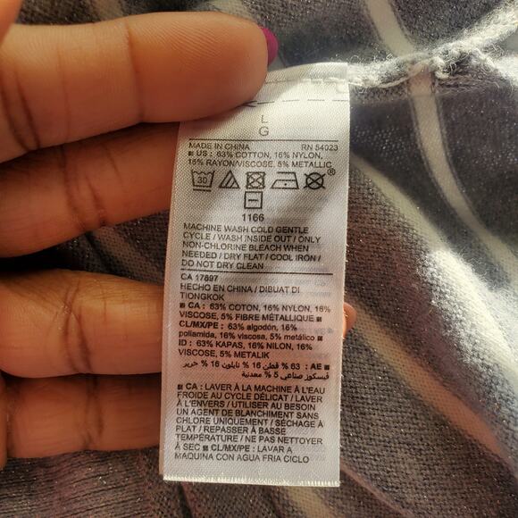 Old Navy Women's Striped Sweater Size L - Picture 6 of 6